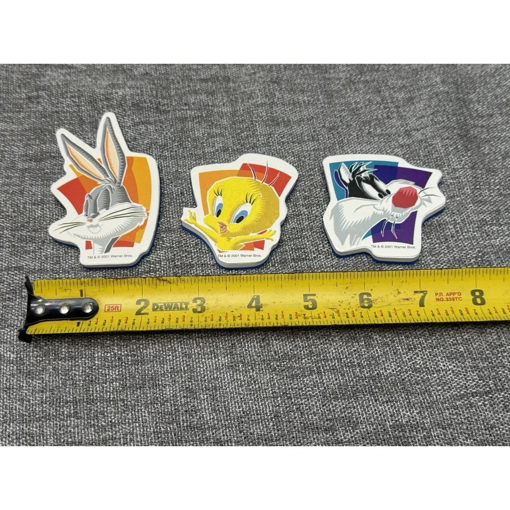 Vintage 2001 Looney Toons Bugs Bunny Silver Tweety Bird Magnets